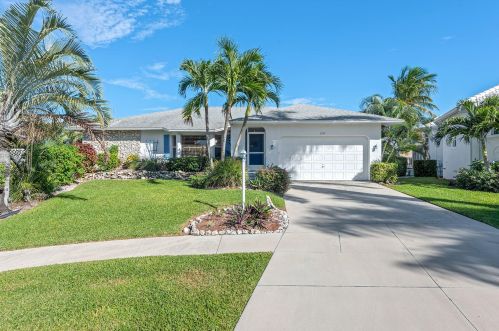 1195 Abbeville Ct, Marco Island, FL 34145-5402