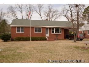 3196 Contentnea St, Farmville, NC 27828-1477