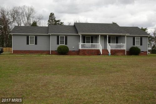 513 Meadow Dr, Tappahannock, VA 22560-5585