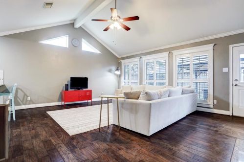 1302 John Ct, Pearland, TX 77581-7300