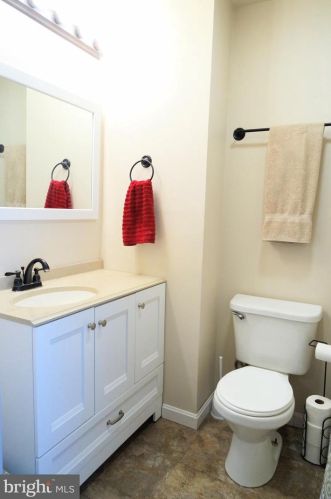 465 Readus Rd, Edinburg VA  22824-2917 exterior