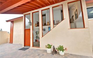 2526 Vista Dr, Upland CA  91784-1148 exterior