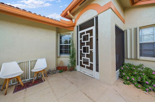 8064 Summer Shores Dr, Delray Beach FL  33446-3475 exterior