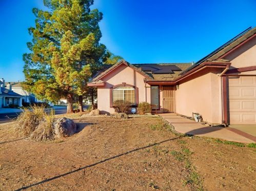 2219 Heritage Manor Dr, Riverbank, CA 95367-2649