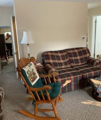 37 Damon Rd, Cincinnati, OH 45218-1033
