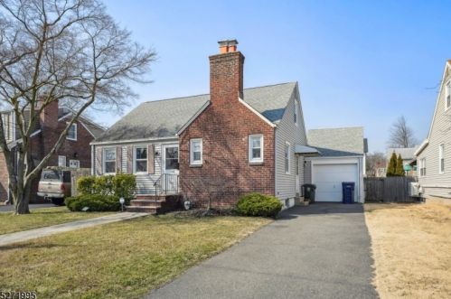 116 Delia Ter, Clark, NJ 07066-2606