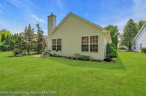 5 Winding River Rd, Lakewood NJ  08701-5734 exterior