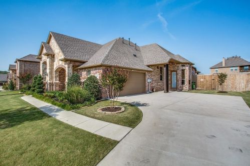 405 Meandering Creek Dr, Argyle TX  76226-2289 exterior