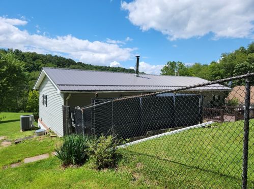 306 U P Church Rd, Ligonier, PA 15658-2025