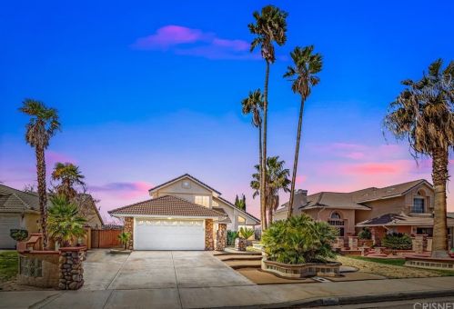 43511 Carpenter Dr, Lancaster, CA 93535-4883