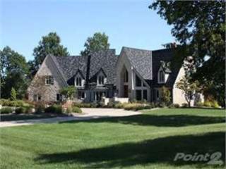 8870 Ridge Rd, Fredricktwn OH  43019-9364 exterior