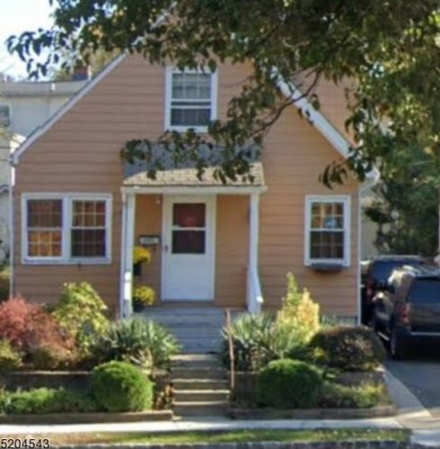 240 Ward Pl, South Orange, NJ 07079-2123