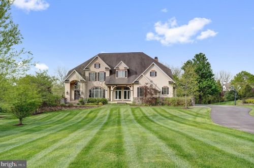 403 Red Clay Dr, Kennett Sq, PA 19348-2683