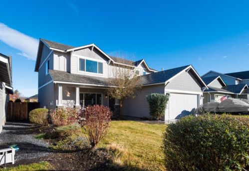 3030 Red Oak Dr, Bend OR  97701-7060 exterior