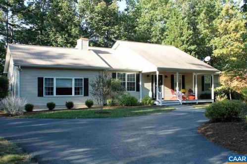 589 Jefferson Dr, Bybee, VA 22963-3033