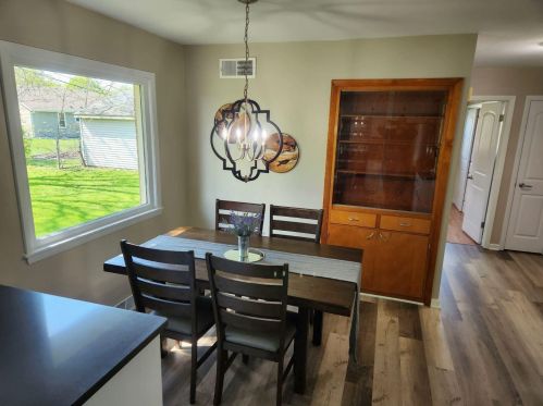 4265 94, Milwaukee WI 53222-1517 exterior