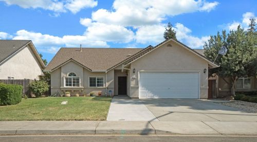 3737 Van Dusen Ave, Riverbank CA  95367-3030 exterior