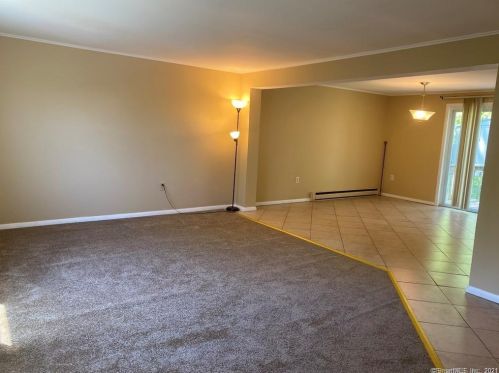 4 Beech St, Norwich CT  06360-3706 exterior