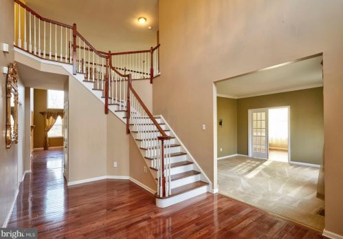 4 Millennium Dr, Columbus NJ  08022-2250 exterior