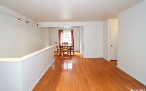 228-10 Stronghurst Ave, Jamaica NY  11427-2139 exterior