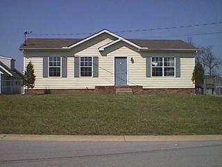 590 Anita Dr, Clarksville TN  37042-7124 exterior