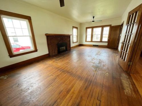 311 College Ave, Grove City PA 16127-1208 exterior