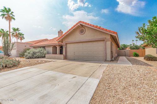 5790 Kesler St, Chandler, AZ 85226-4424