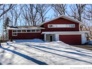 180 Mayflower Ln, Meriden, CT 06450-3525