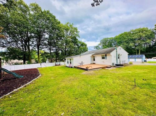 6 Murzen Ln, Plainville, CT 06062-1033