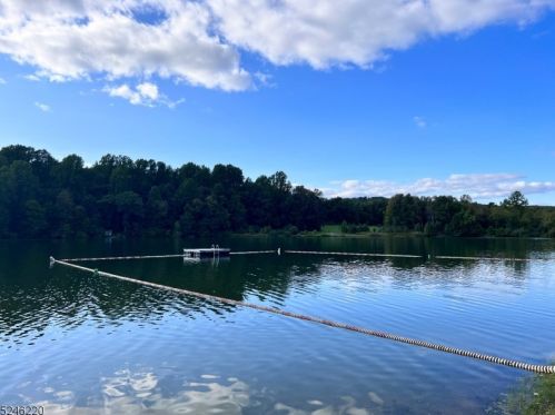 15 Glen Dr, Wantage NJ  07461-4801 exterior