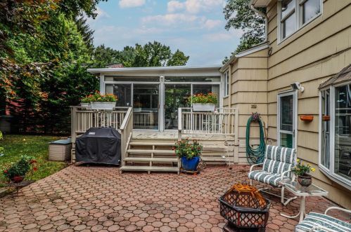 19 Herold Pl, Metuchen NJ  08840-2603 exterior
