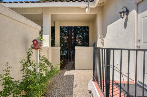 6541 Chesbro Cir, Rancho Murieta CA  95683-9235 exterior