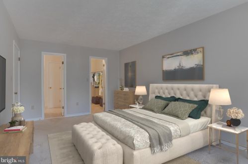 7779 Willow Pt Dr, Falls Church VA  22042-7536 exterior