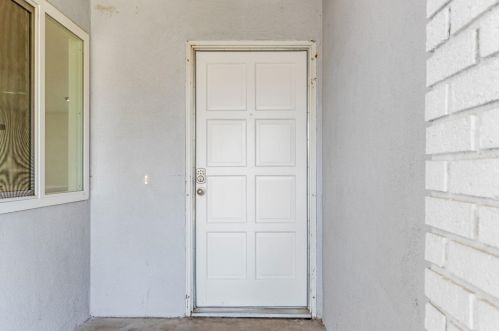 3809 Longbridge Dr, Modesto CA  95356-0856 exterior