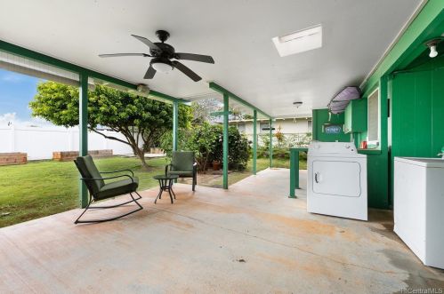 2170 Aamanu St, Pearl City HI  96782-1306 exterior