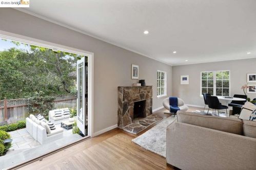 1 Downey Pl, Oakland CA  94610-1809 exterior