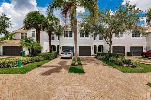 15451 Marcello Cir, Naples, FL 34110-2837