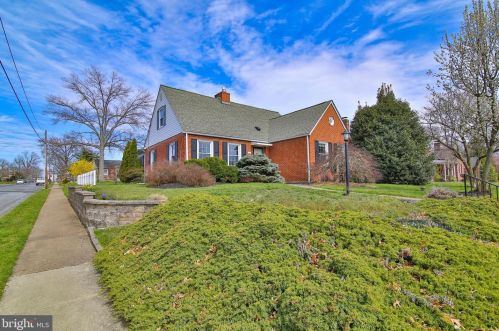 639 Perkiomen Ave, Lansdale, PA 19446-3432
