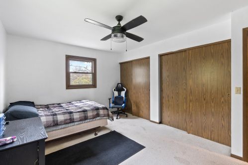 6822 Eastwood Trl, West Bend WI  53090-8912 exterior