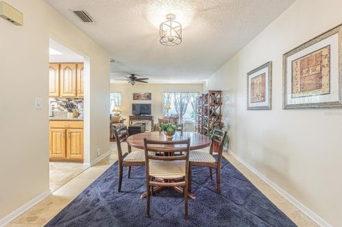 3832 90th Ter, Pinellas Park FL  33782-5942 exterior