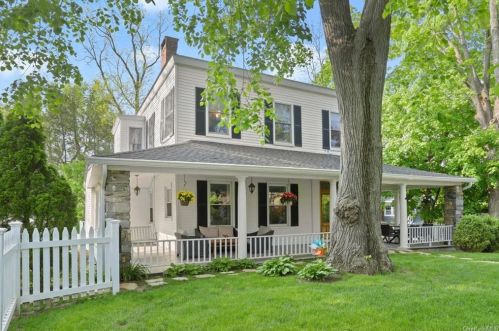579 Bedford Rd, Pleasantville NY  10570-3348 exterior