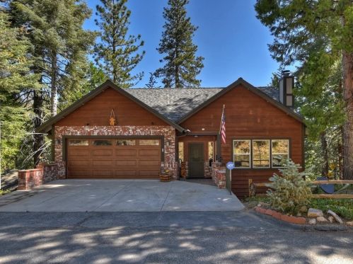 27336 Pinewood Dr, Lake Arrowhead, CA 92352-9708
