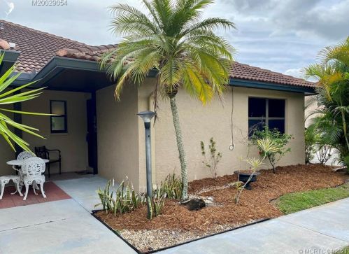 2466 Garden Ter, Fort Pierce, FL 34952-7440