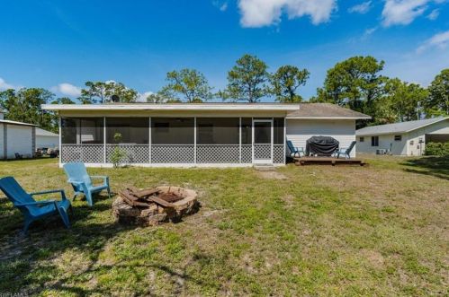 80 Logan Blvd, Naples FL  34119-2540 exterior