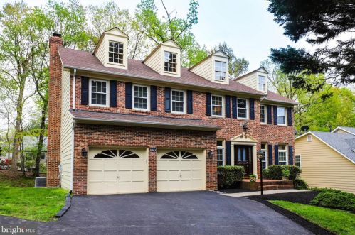 8514 Wild Spruce Dr, Springfield, VA 22153-1800