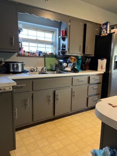 2024 Kimball Ave, New Kensington PA  15068-4019 exterior