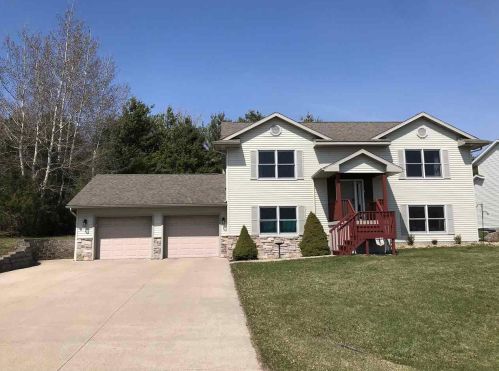 1450 Bea Ann Dr, Dodgeville, WI 53533-8963