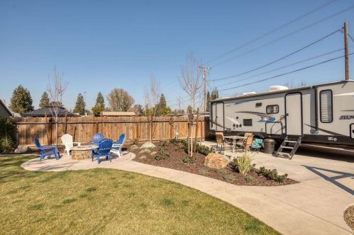 2440 Greenboro St, Turlock CA  95382-1433 exterior