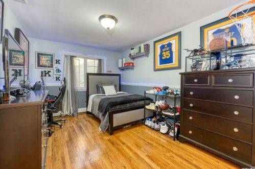 2672 Rachel St, North Bellmore NY  11710-5414 exterior