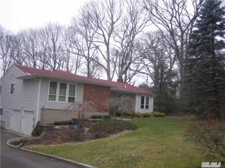 39 Lotowana Ln, Stonybrook, NY 11790-1801